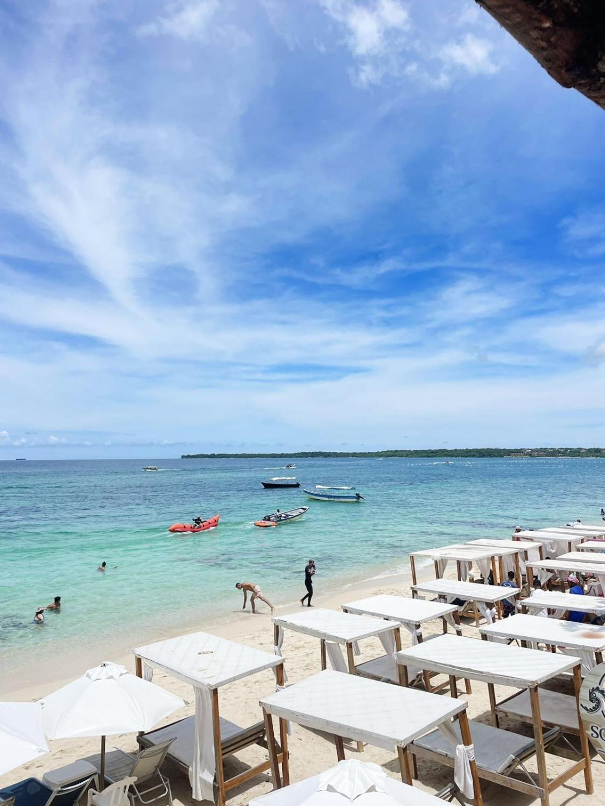 ホテル Mandala Beach Club Pendales エクステリア 写真